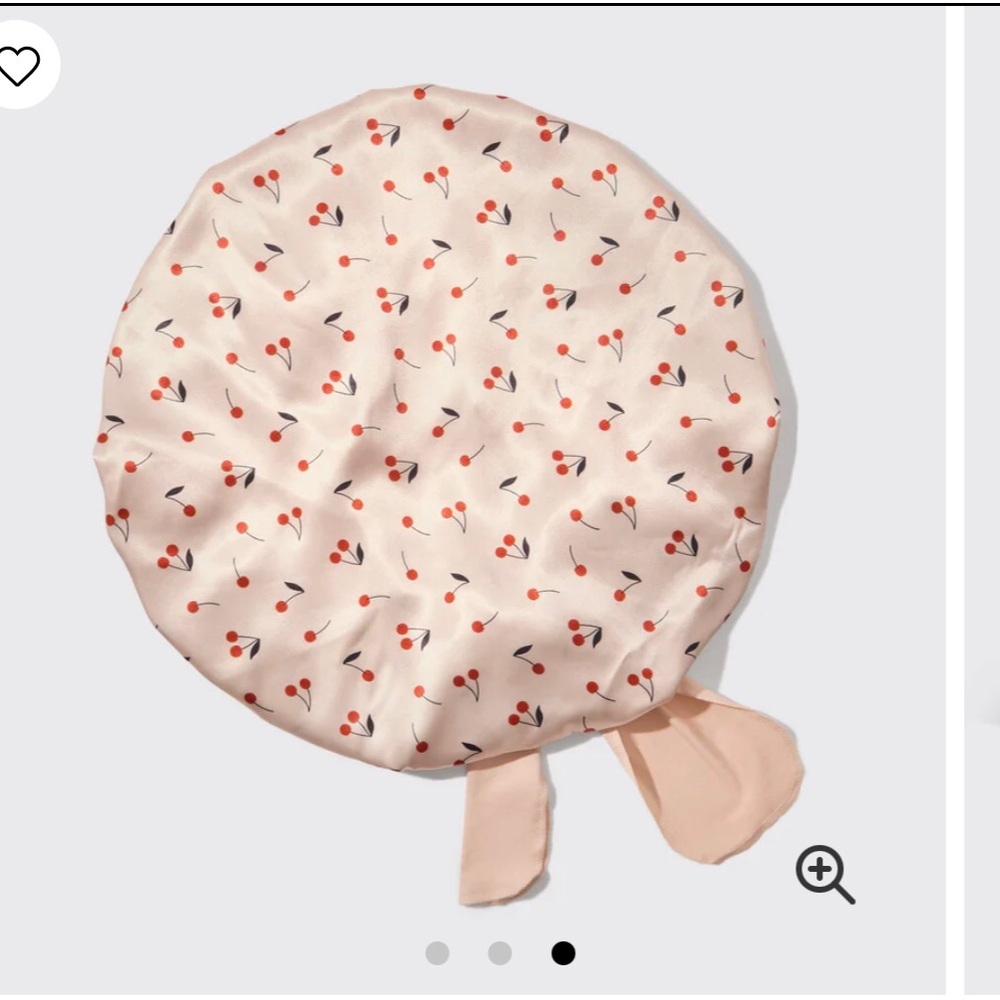 Kitsch Oversized Satin Bonnet - Picture 3 of 10